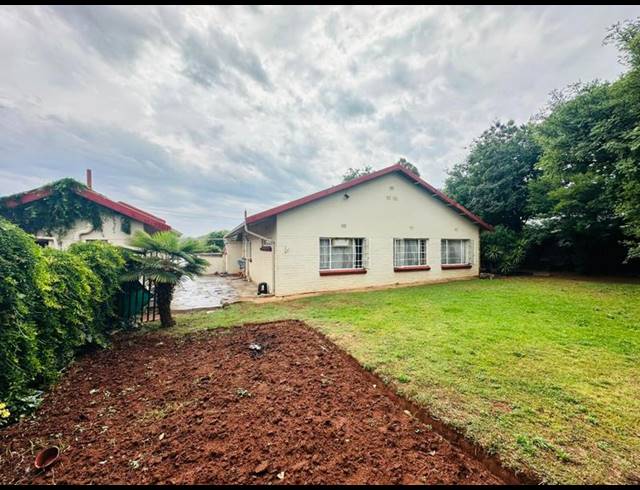 3 BEDROOM HOUSE FOR SALE IN WYCHWOOD